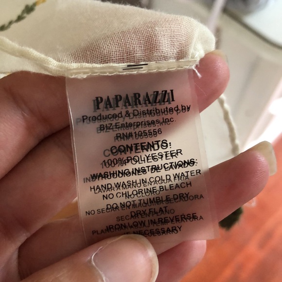 Shawl? Either way it’s cute 😆 - Picture 7 of 7